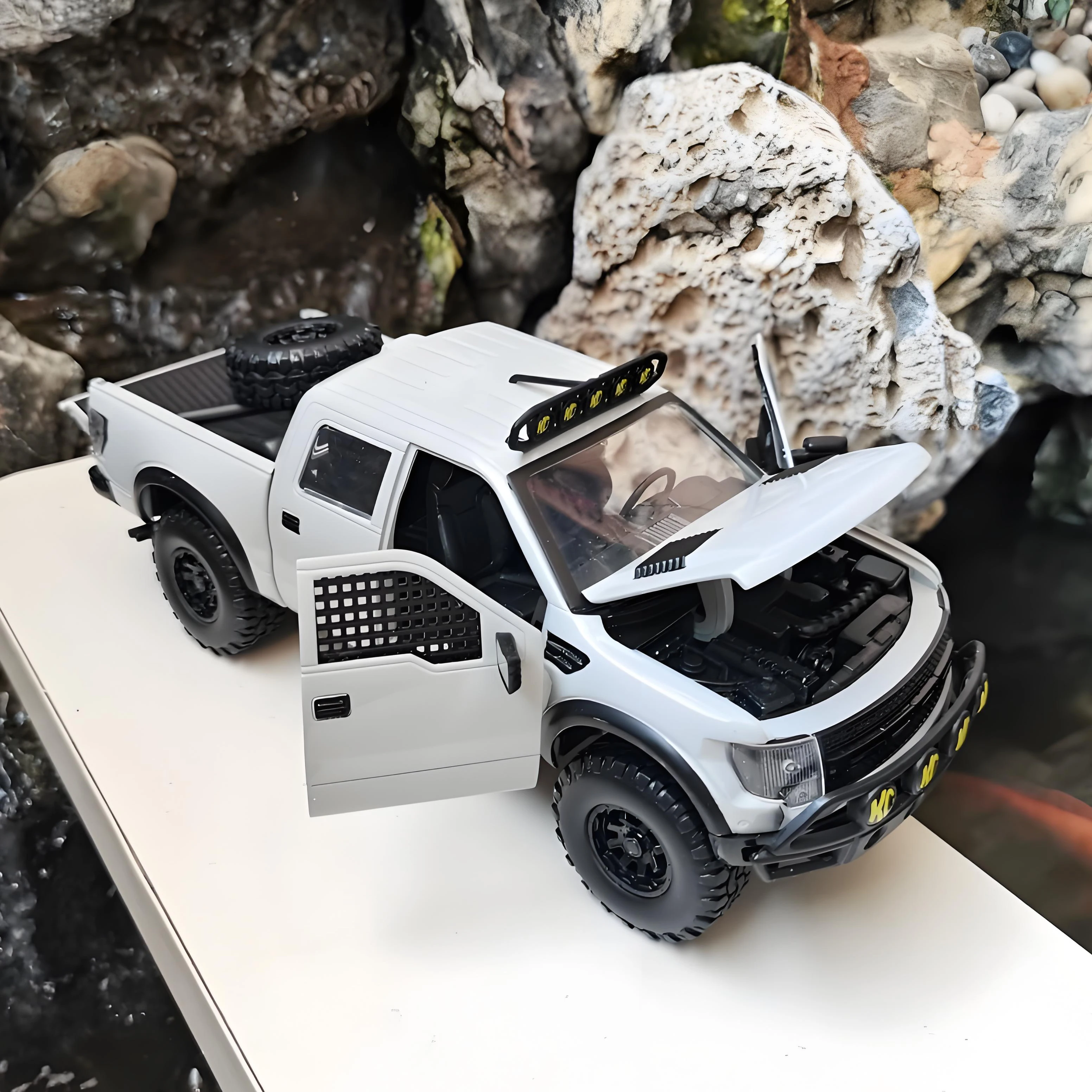 JADA 1:24 Ford F-150 SVT Raptor 2011 легкосплавный автомобиль литье под давлением и игрушечный