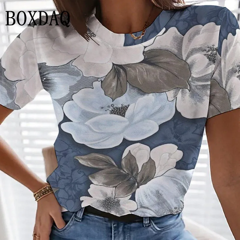 

Женская футболка с коротким рукавом, круглым вырезом и цветочным принтом