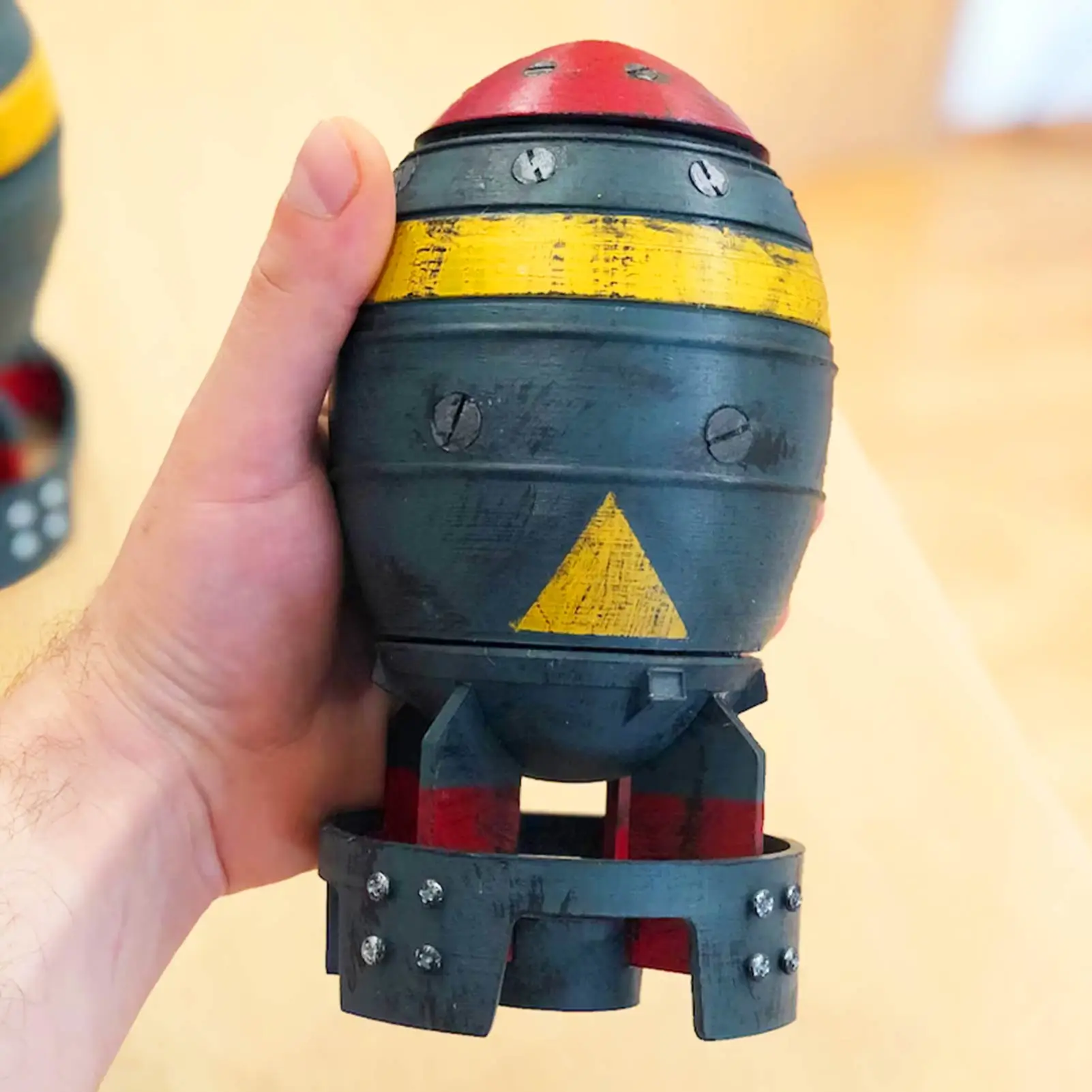 

Креативный миниатюрный ящик для хранения бомбочек Nuke, чаша для хранения ключей, чаша для хранения ядерных бомбочек, модель, ящик для хранени...