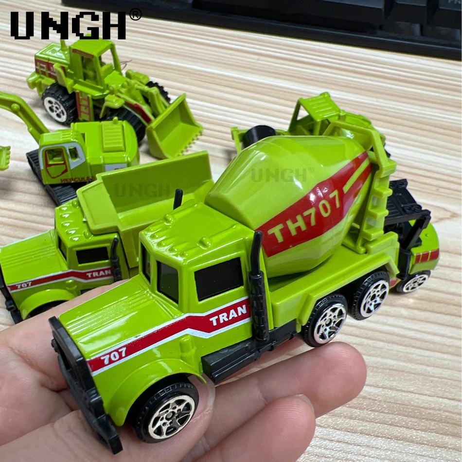 UNGH Набор из шести предметов освещенных инженерных моделей автомобилей