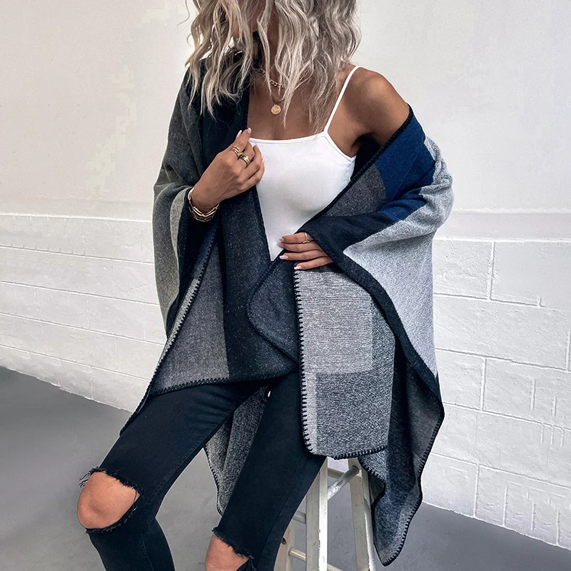 

2023Casual comfortable Autumn/Winter New Color Contrast Large Women's Wear Cape Knitted Cardigan Coat Women