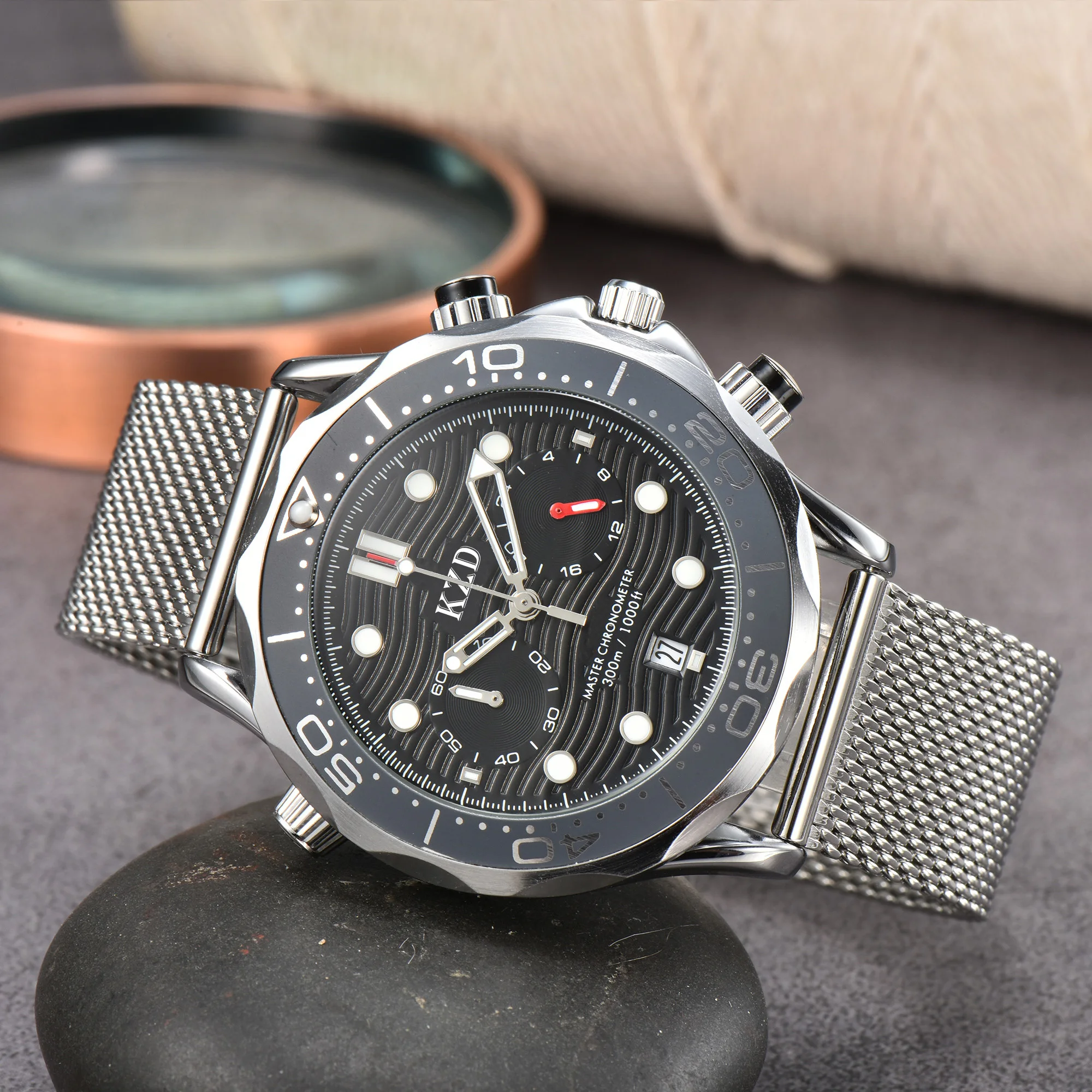 

Часы мужские Кварцевые водонепроницаемые со стальным ремешком и защитой от царапин