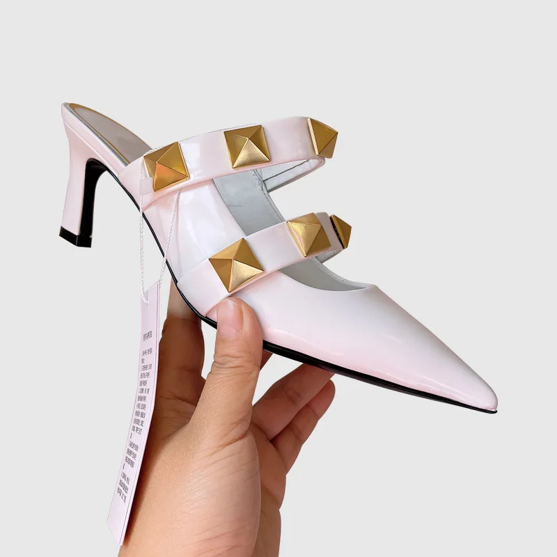 Flat Sandals Summer Heels For Women 2023 Pointed Toe Casual Outdoor Slippers Luxury Brand Designer golden Rivets Ladies Shoes