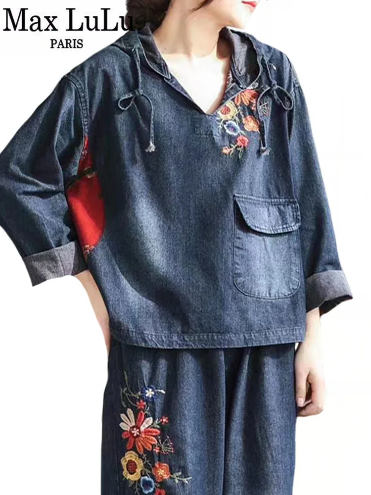 

Женский джинсовый костюм с капюшоном Max LuLu, повседневные свободные классические джинсовые брюки с вышивкой, комплект из двух предметов, вес...