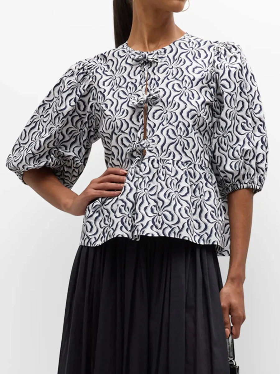 Женская блузка с завязкой свободная пышными рукавами круглым вырезом оборками