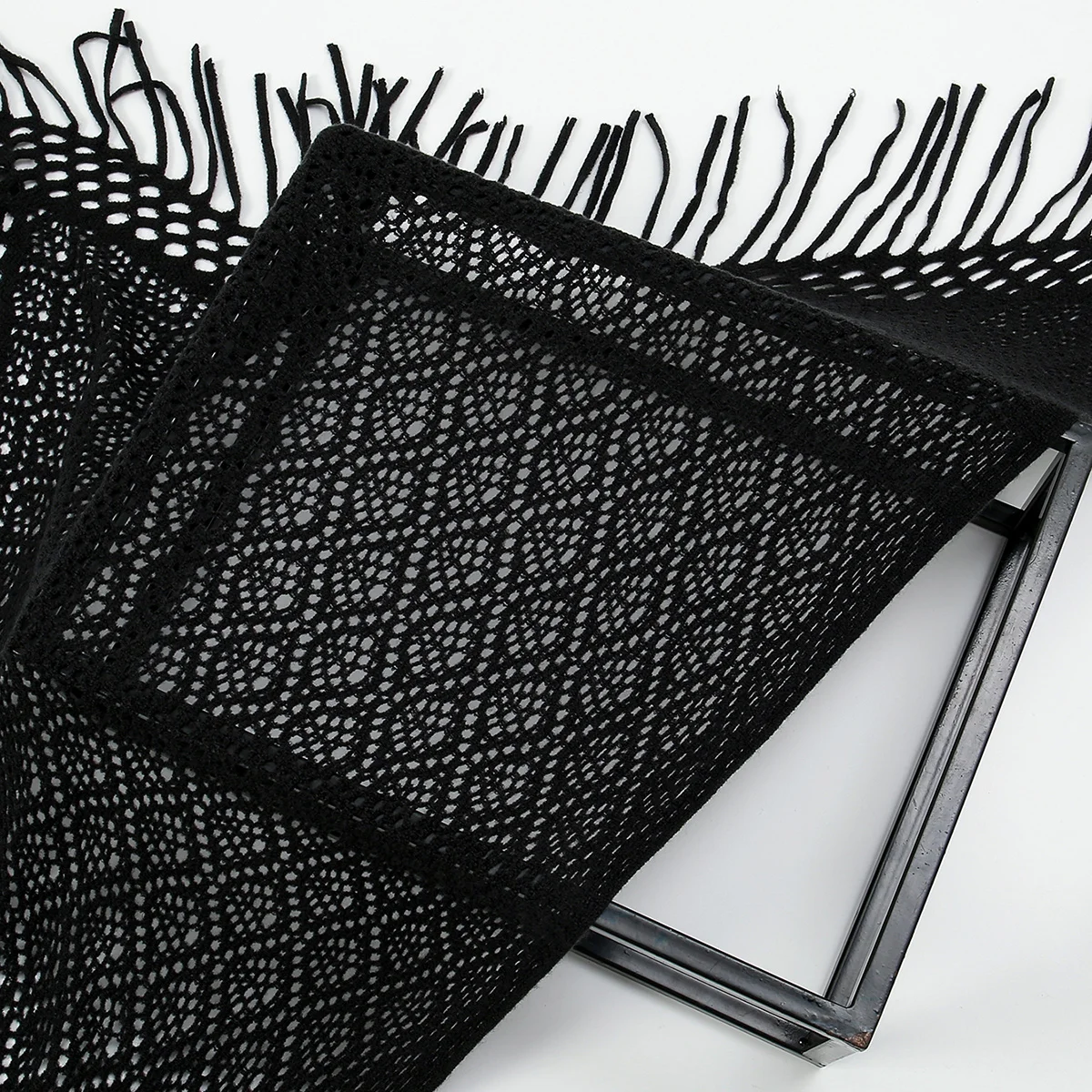 Комплект из двух предметов ажурная треугольная шаль с кисточками женская вуаль