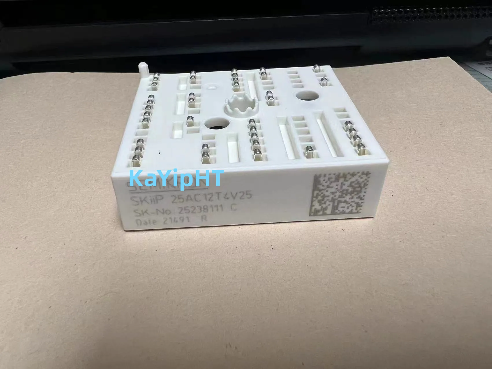 

Бесплатная доставка KaYipHT SKiip25AC12T4V25