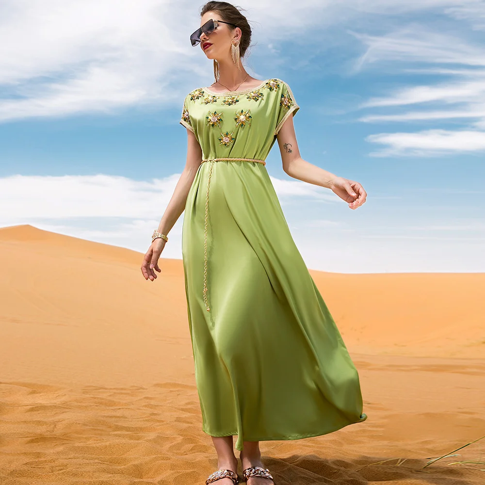 

2022 Muslim Long Dress Avocado Green Wall Satin Heavy Industry Hand Sewn Diamond Short Sleeve Dress Dress