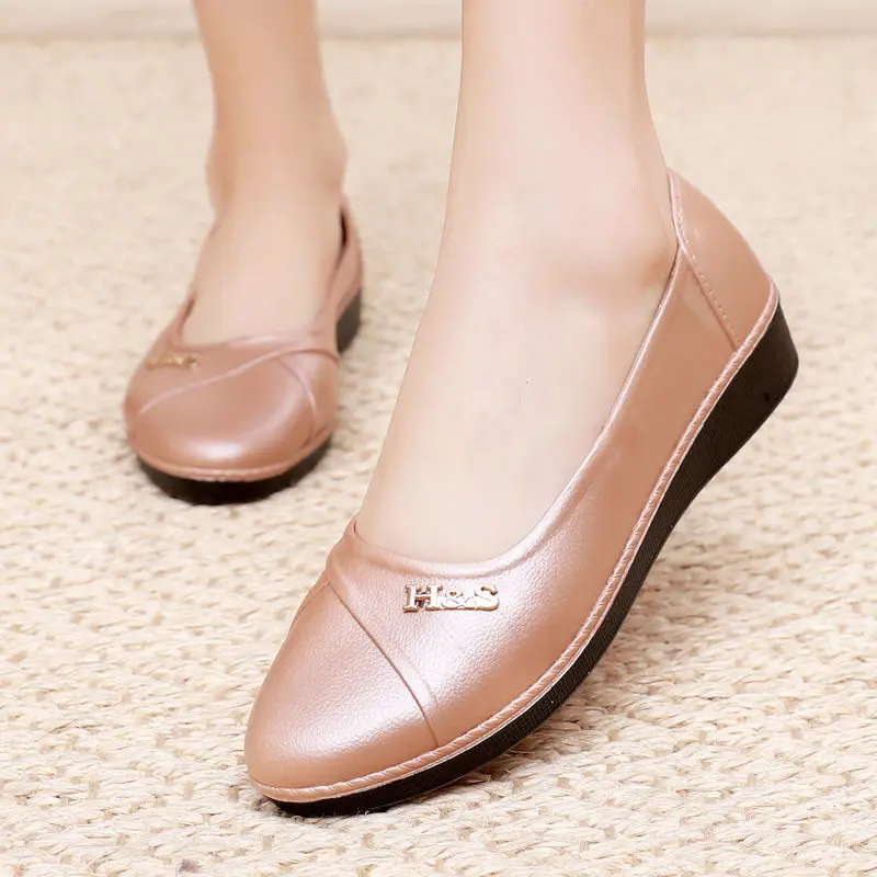 2023 new Black flats shoes woman Leather waterproof Shallow Women's loafers Wedge shoes for women metal Soft Massage zapatillas