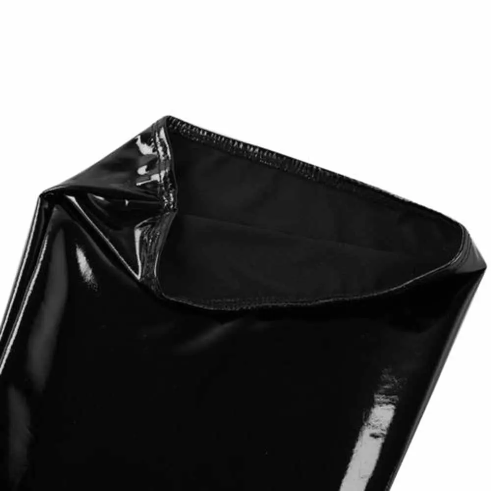 Латексные чулки до бедра