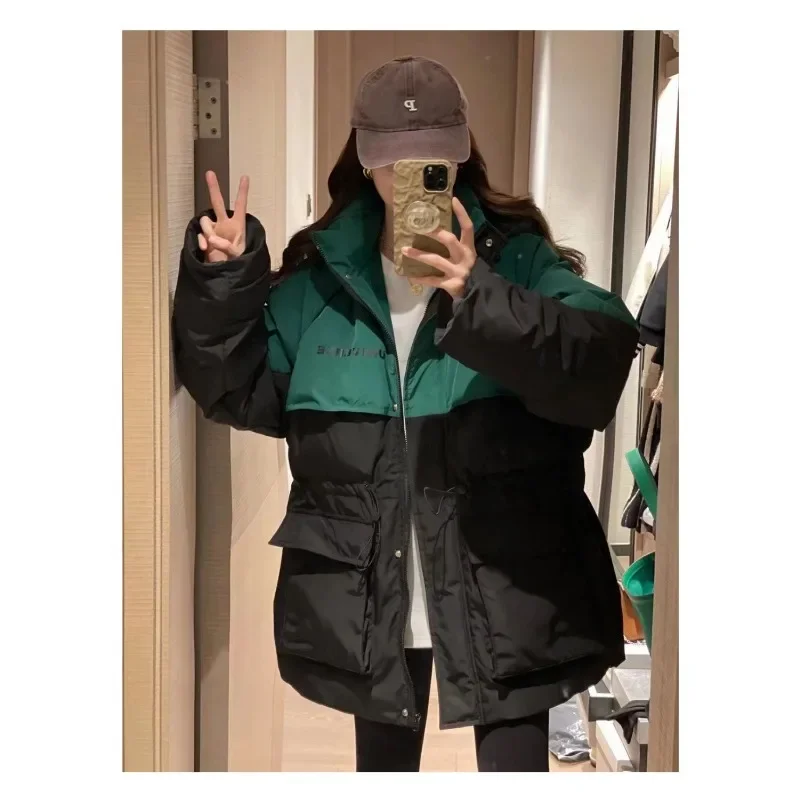 Одинаковые по цвету инструменты для переодоления пуха стеганое женское