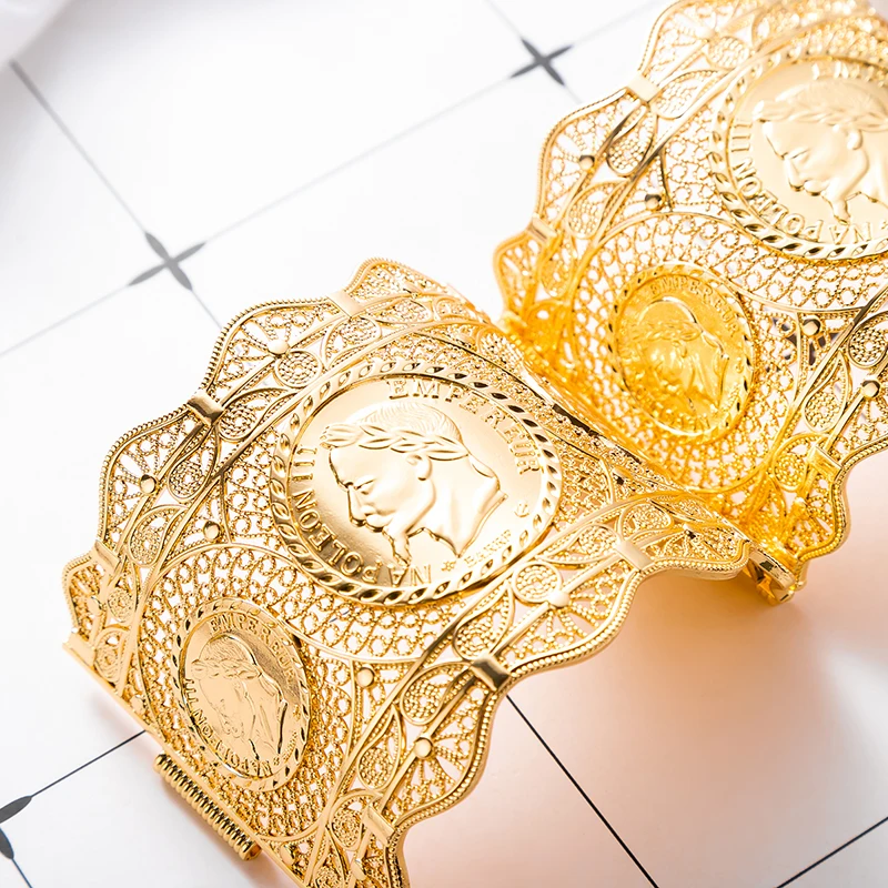 Браслет в арабском стиле большого размера с полым браслетом золотого цвета