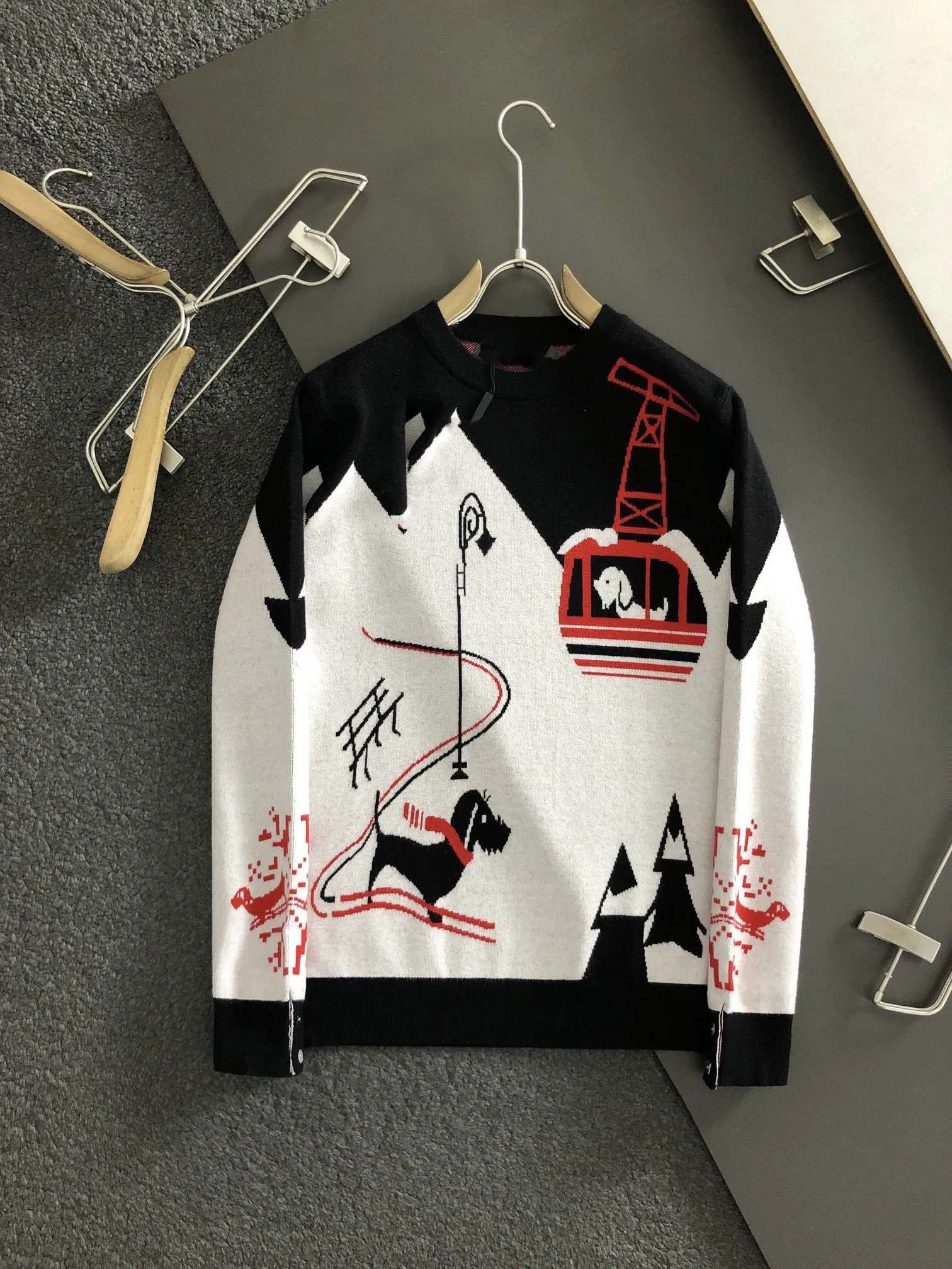 

TB THOM Sweater With Spot Contrast Ski Puppy Printed Warm Joker Sweater Men Wool Round Neck Color Matching Skin-friendly Knited