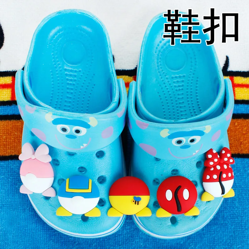

1pcs Hot Selling Cute Disney Shoe Buckle PVC Donald Duck Mickey Mouse Croc Charms DIY Souvenir Decoration Kids X-mas Party Gift