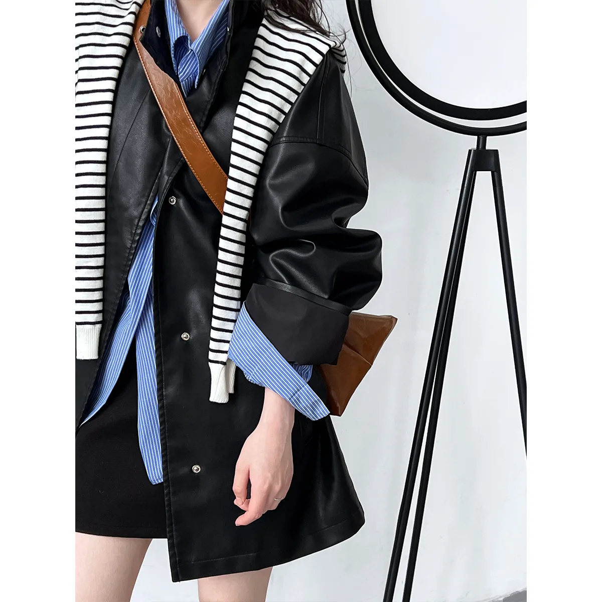 Осень 2023 минималистичное французское пальто нейтрального прохладного черного