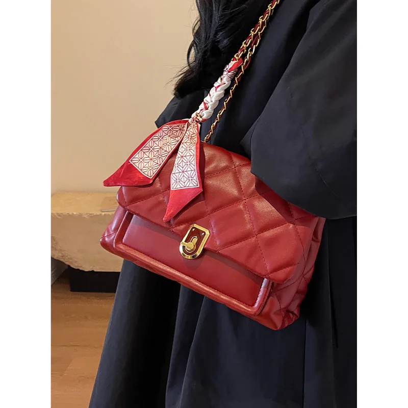 

Light Luxury Red High-End Shoulder Bag Women 2023 New Fashion High-Grade Sense Plaid Chain Bag Popular Texture Crossbody Bag