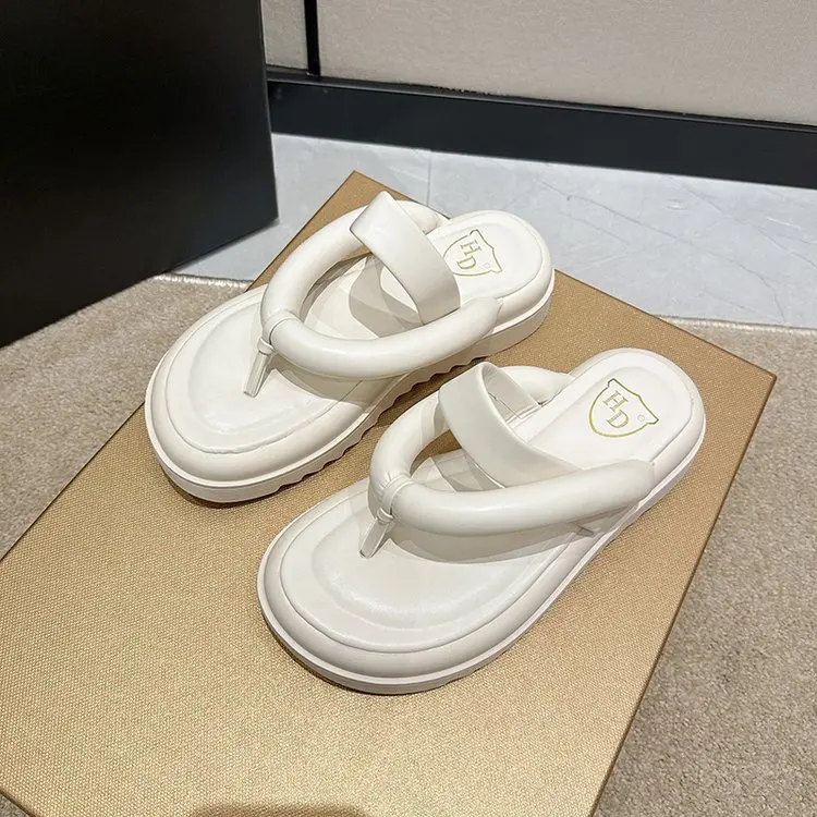 

New Brand New Flip-flops Summer Women's Shoes Comfortable Fashion Slipper Design Flat Shoes Platform Shoes Sexy Slipper Women