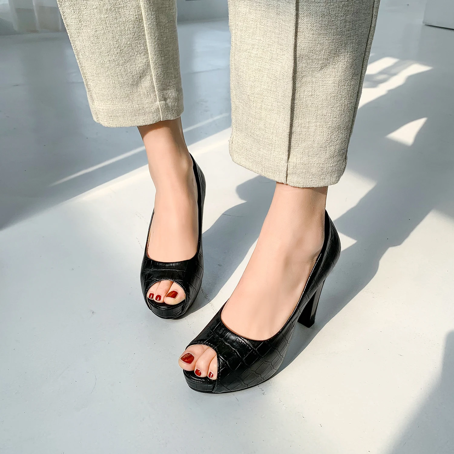 2023 Summer Women's Embossing Sandals Open Peep Toe Platform Shoes for Girls Elegant Wedding Women's 10CM High Heels Shoes