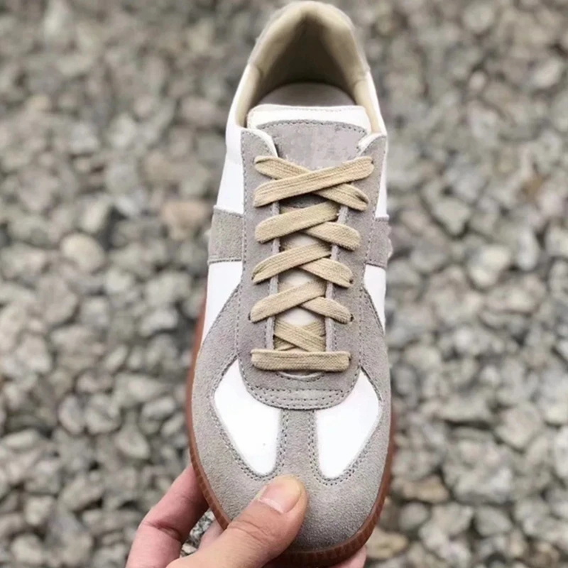 Женские кроссовки из натуральной кожи разные цвета |