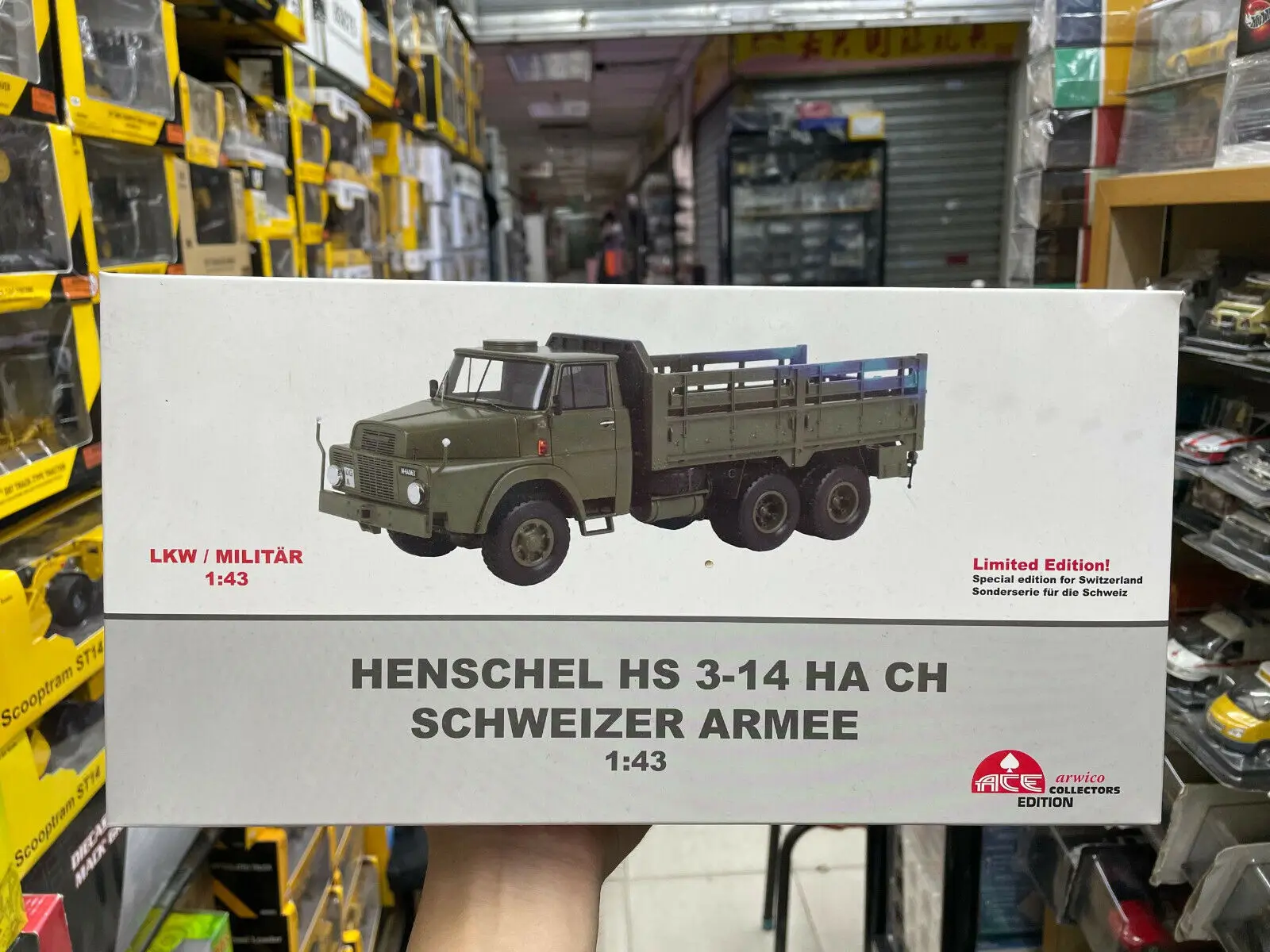 

ACE Arwico Henschel HS 3-14 HA CH Schweizer Armee 1/43 Scale LKW/Militar Resin Truck Model