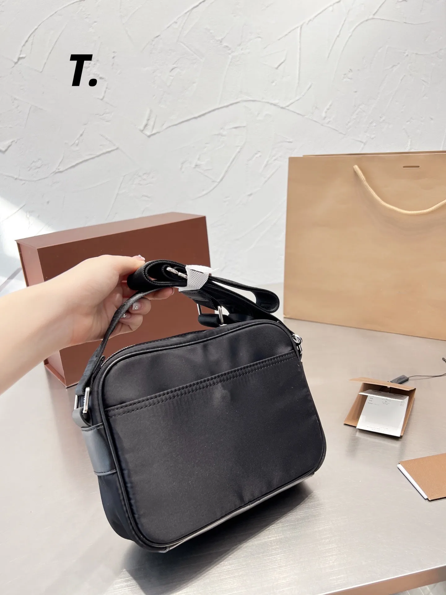 fashion men and women stripe dark flower circle shoulder strap letter waterproof Single Shoulder Messenger Bag camera bag