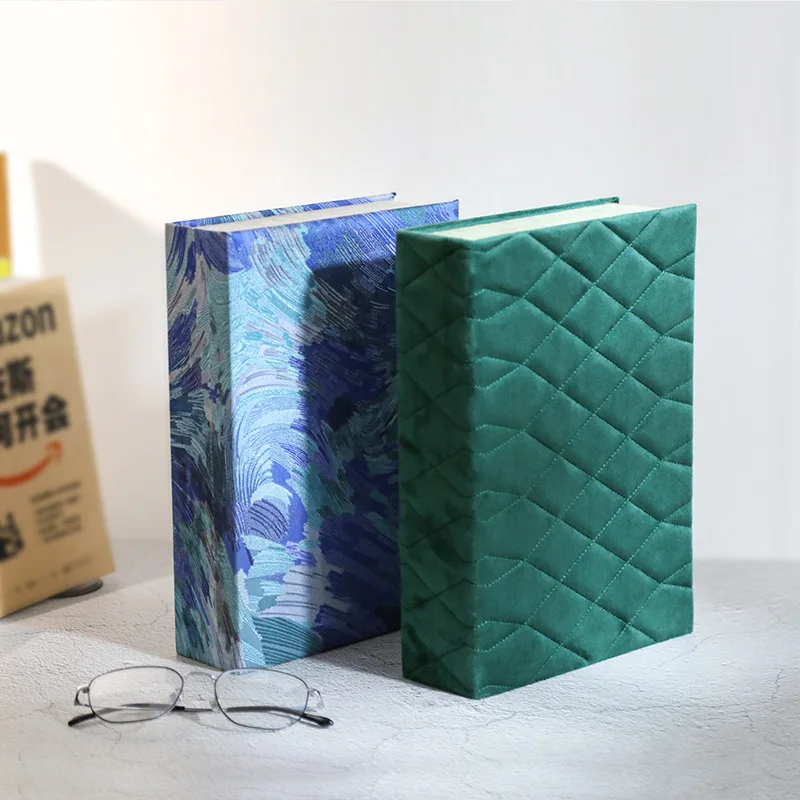 Коробка для хранения ювелирных изделий в форме книги вместительная Пылезащитная