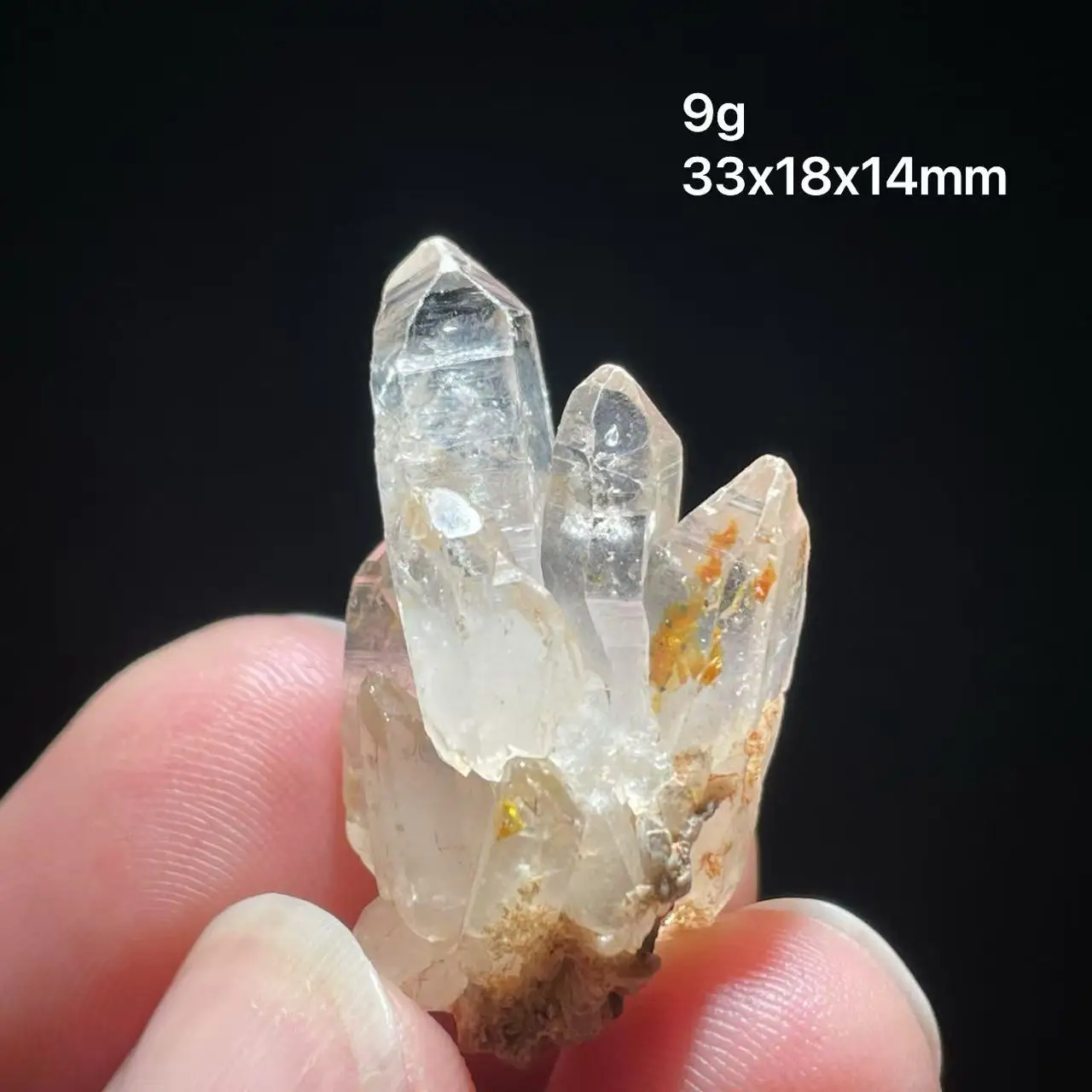 

Флуоресцентный нефтяной кварц из Мадагаскара