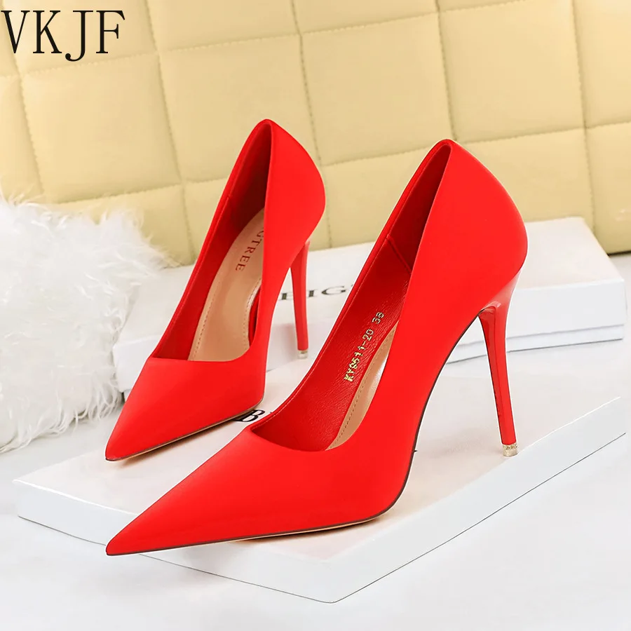 

2022 Fashion Heels Women Pedicure Delicate and Thin High Heels Stiletto High Heels Satin Shallow Mouth Pointed Toe Shoes