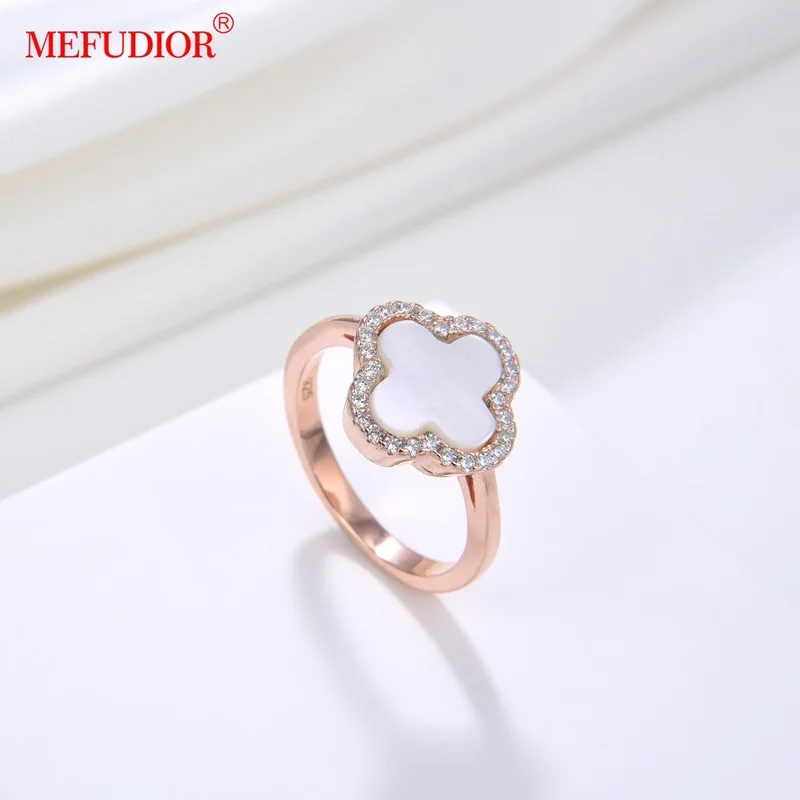 

Простое позолоченное кольцо в западном стиле с четырехлистным клевером S925