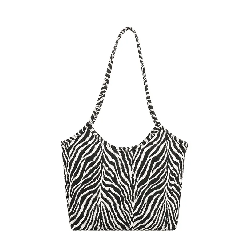 

On the new fashion small bag 2022 summer new trendy messenger bag shoulder armpit bag handbag women handbags for women