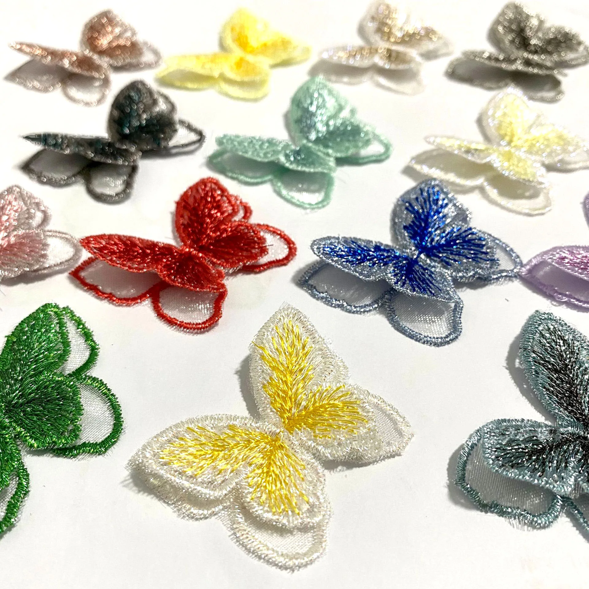 50 шт. аппликаций-бабочек для вышивки, двухслойные, 3D, кружевные пластыри, материалы для декора платьев и головных уборов Сделай сам.