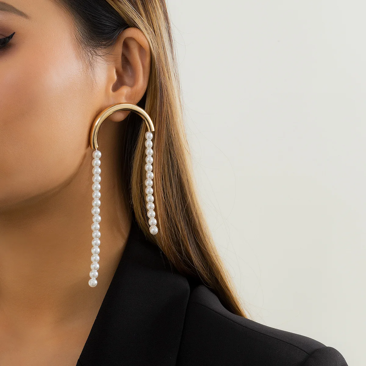 

Exaggerated Simple Statement Gold Color Drop Earrings Double Pearl Beads Chain Pendant Earring for Women Girls Jewelry