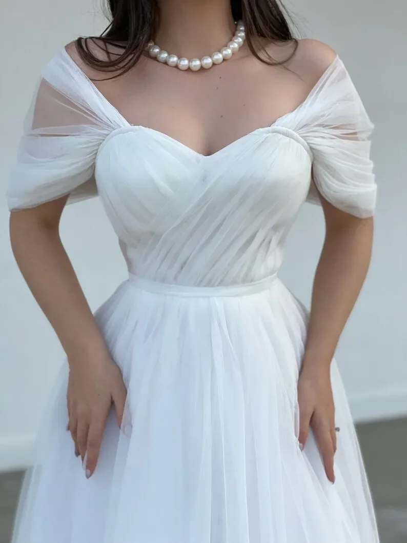 Белые короткие платья для встречи выпускников по индивидуальному заказу