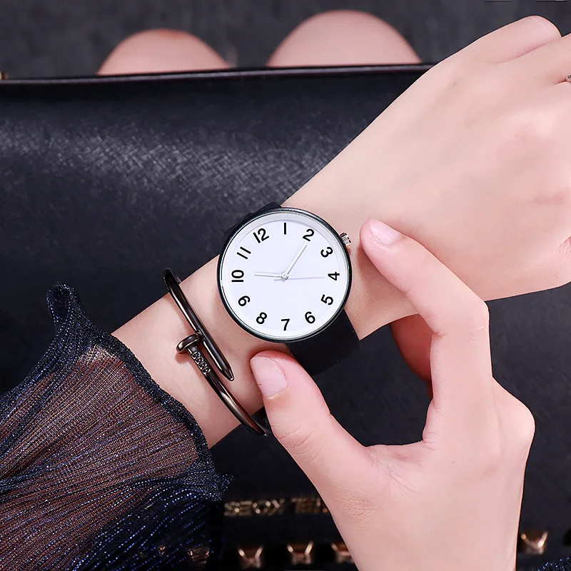 

Модные круглые кварцевые часы карамельного цвета, повседневные наручные часы с тканевым ремешком, модные часы для водонепроницаемых наруч...