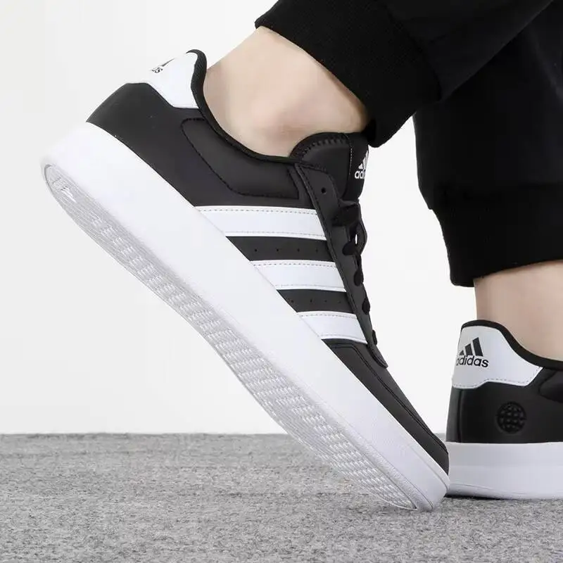 Фото Новые мужские теннисные кроссовки Adidas 2026 HP9425 черно-белые повседневные кеды №4