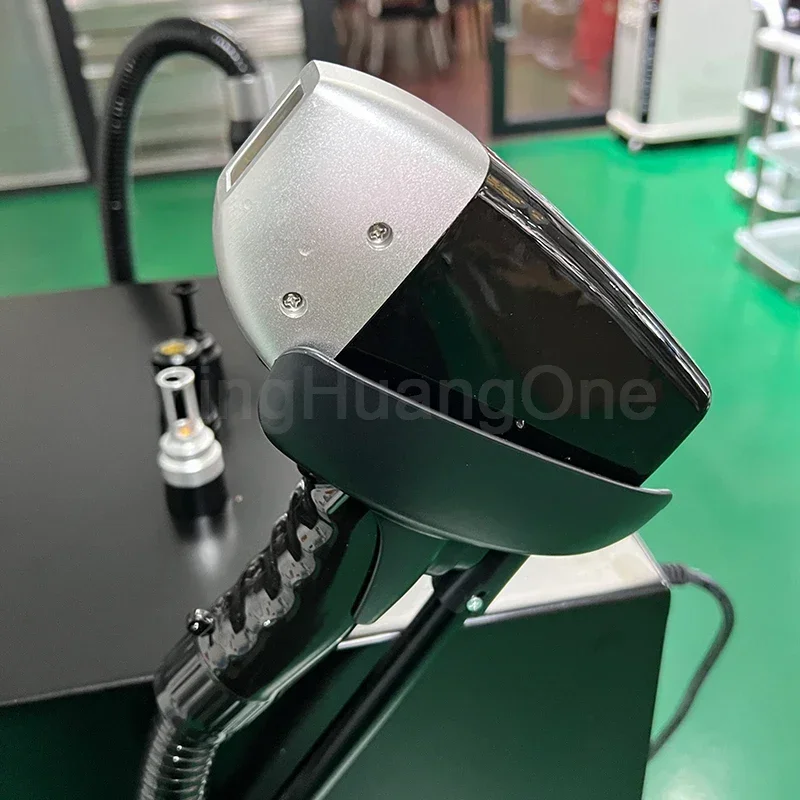 Диодный лазер для постоянного удаления волос 2 в 1 Q с переключателем Nd Yag 755 808 1064 нм