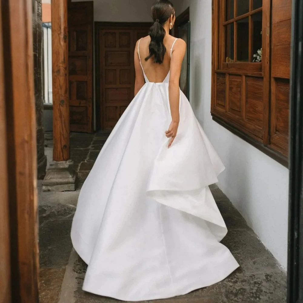 Белое минималистичное Короткое свадебное платье итальянское на