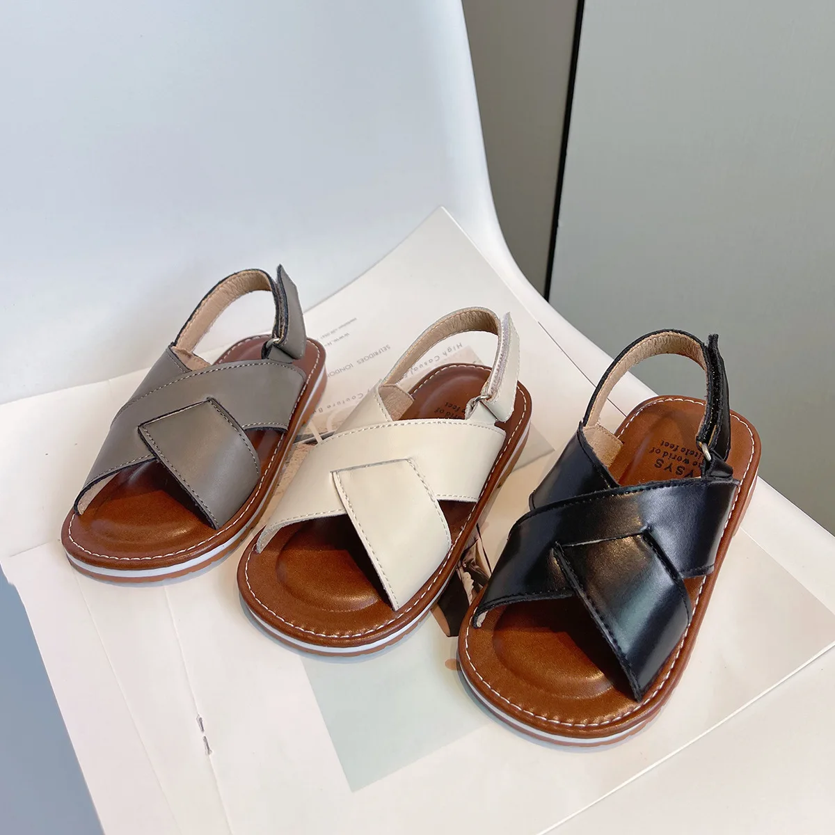 

Children's Sandals Summer 2022 New Kids Leather Sandals Korean Fashion Soft Soles Soft Surface Sandals for Boys and Girls