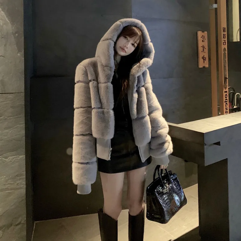 

Spliced Imitation Mink Fur Jacket Women Winter Plush Coats Hooded Long Sleeves Female Short Faux Fur Coat Slim Fluffy Jackets