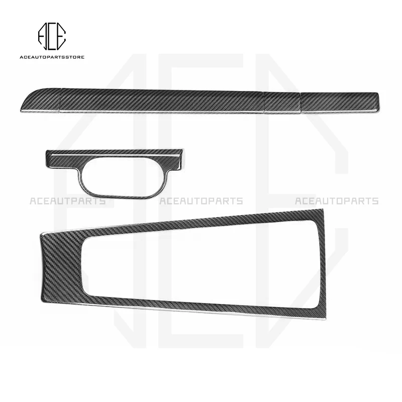 Сухая внутренняя дверь из углеродного волокна и накладка на приборную панель для