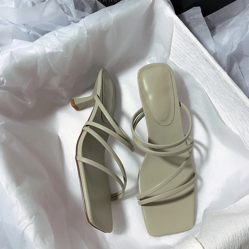 

Женские шлепанцы, узкие ремешки, открытый носок, летние уличные пляжные тапочки, плоская подошва, сланцы