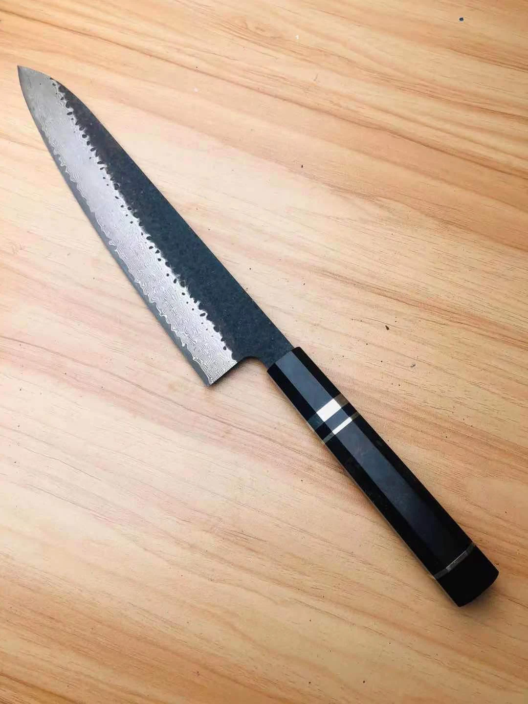 Нож шеф-повара лезвие из дамасской стали ручка черного дерева и смолы тесак