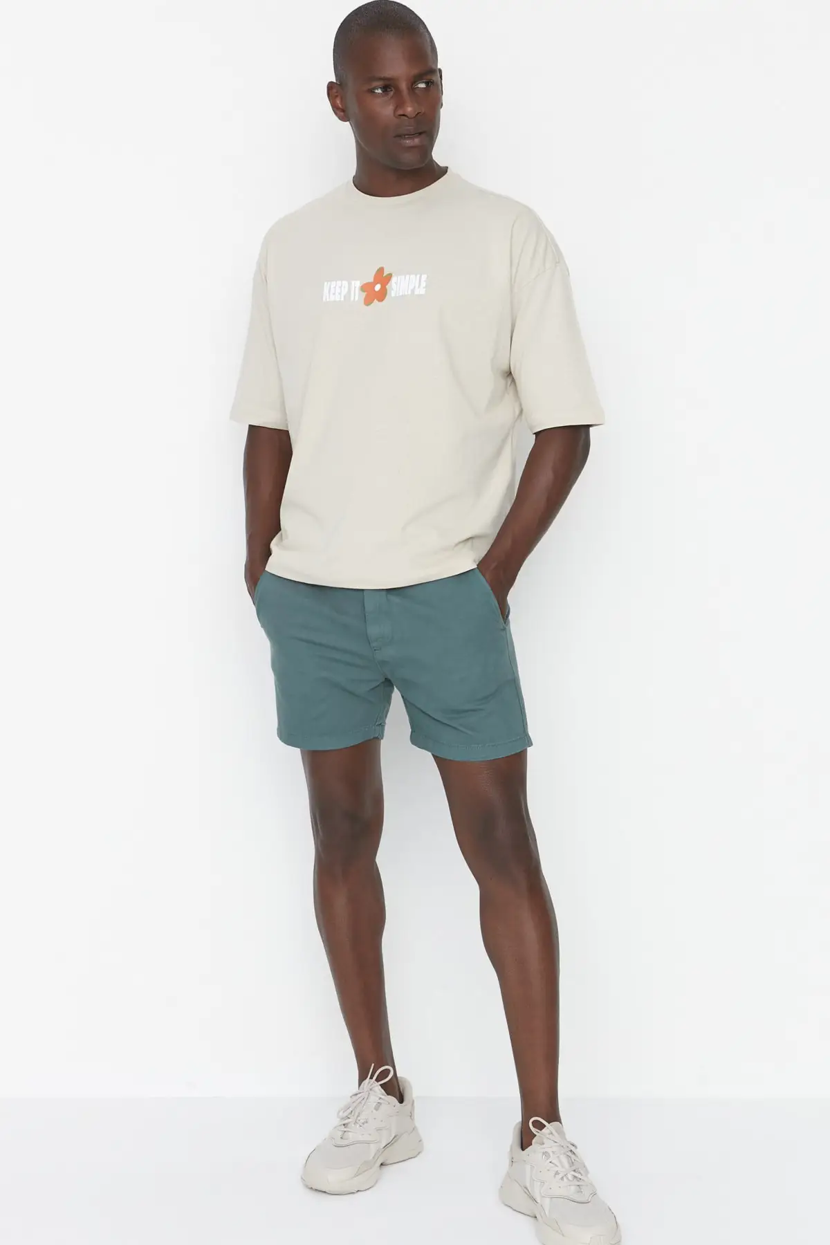 

Men's Regular Fit Chino pocket short size shorts TMNSS22SR00039
