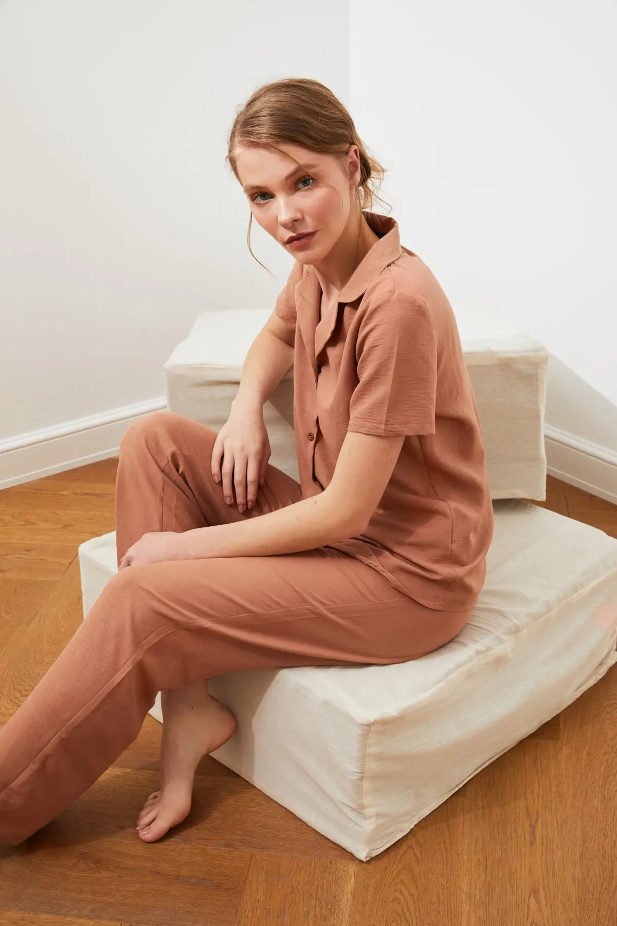 

Trendyol Woven Pajamas set THMSS21PT0587