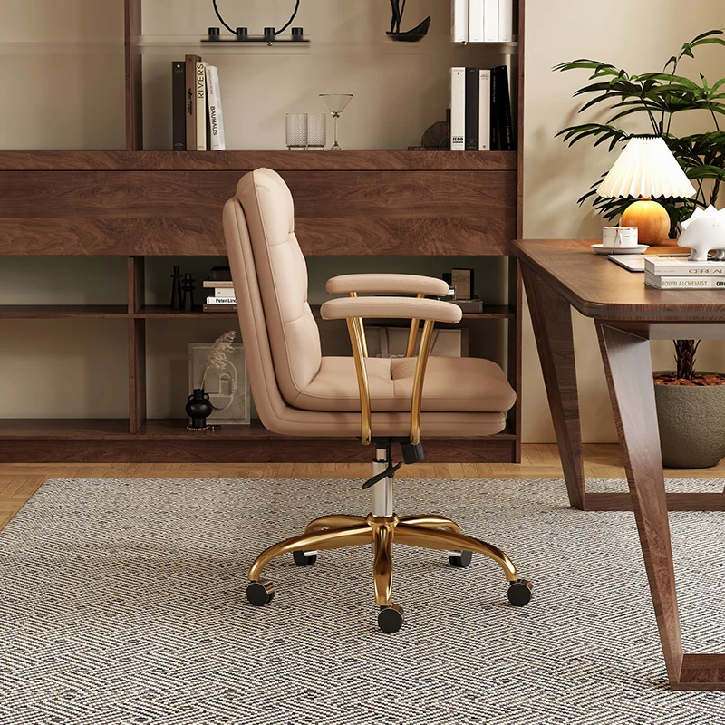 Удобное офисное кресло в скандинавском стиле современное элегантное удобное