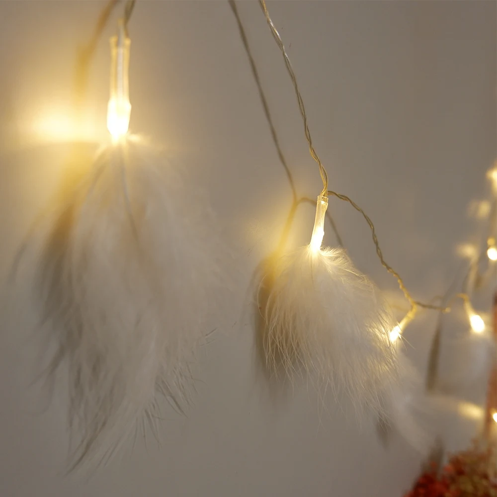 

Гирлянда из перьев, белая, 2 м, 10 ламп