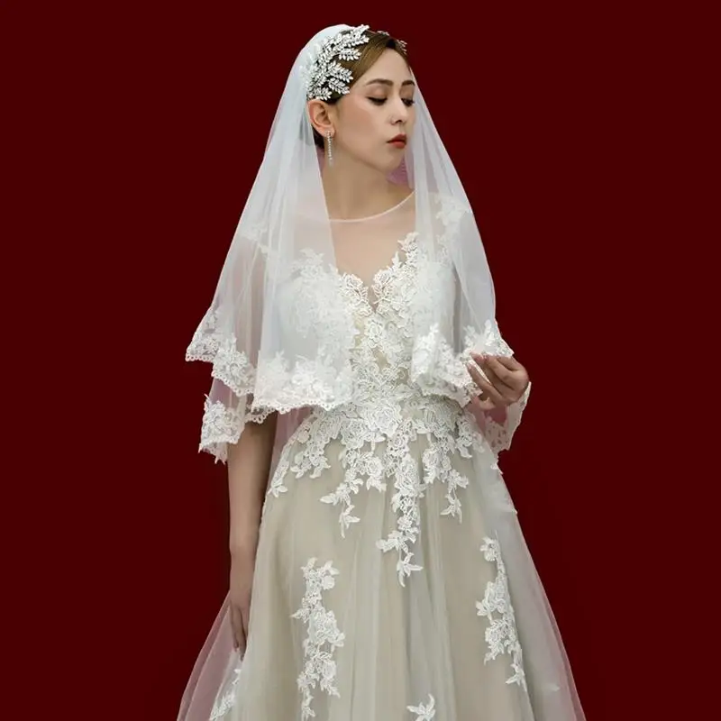 

Elegant Two Layers Lace Bridal Veil With Comb Women Wedding Veil White Ivory Tulle Double Layer Wedding Accessories On Sale