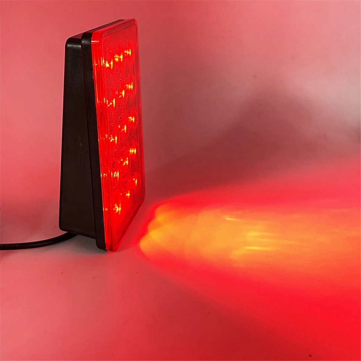 Автомобильный тормоз светодиодный 15LED F1 стильный универсальный задний спойлер