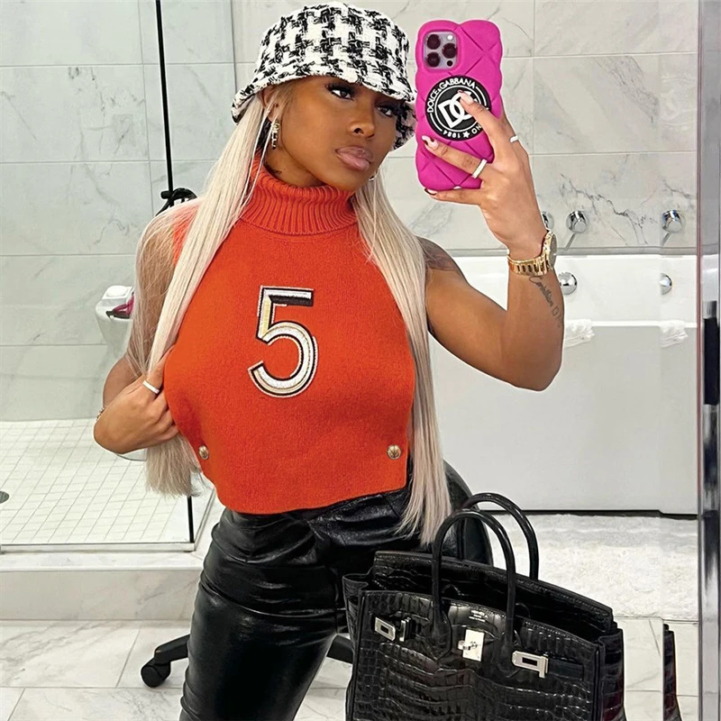 

Женский пуловер с вышивкой в виде цифр, без рукавов