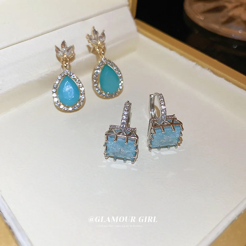 

Silver Needle, Zircon, Love Diamond, Crystal Geometry Earrings, French High-grade, Light Luxury Fashionable